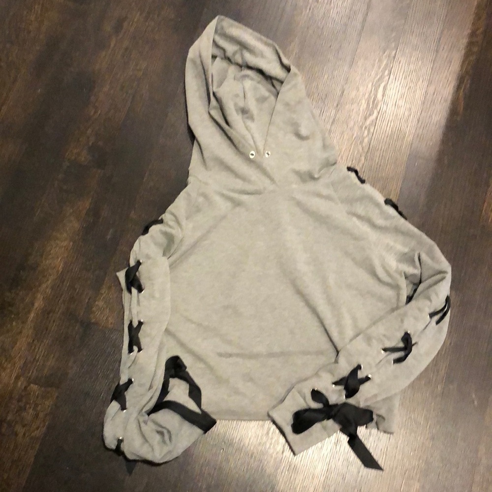 Carbon38 crop hoodie with ties
